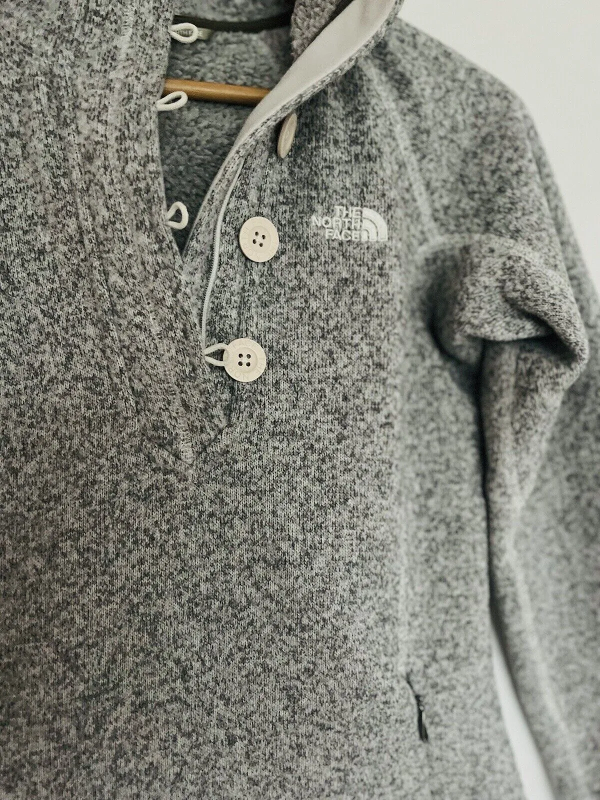 The North Face Crescent Sunshine Hoodie Gray Button Front Jacket Coat Sweater